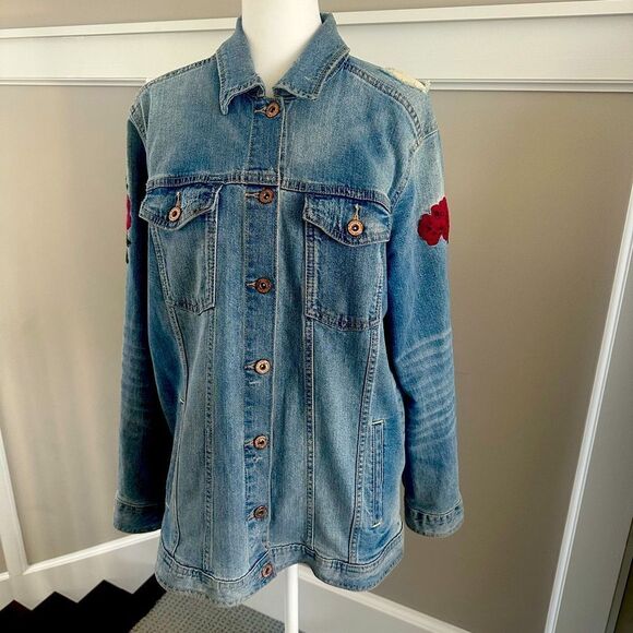 Arizona Jean Company, denim jacket with embroidered roses. - Picture 1 of 4
